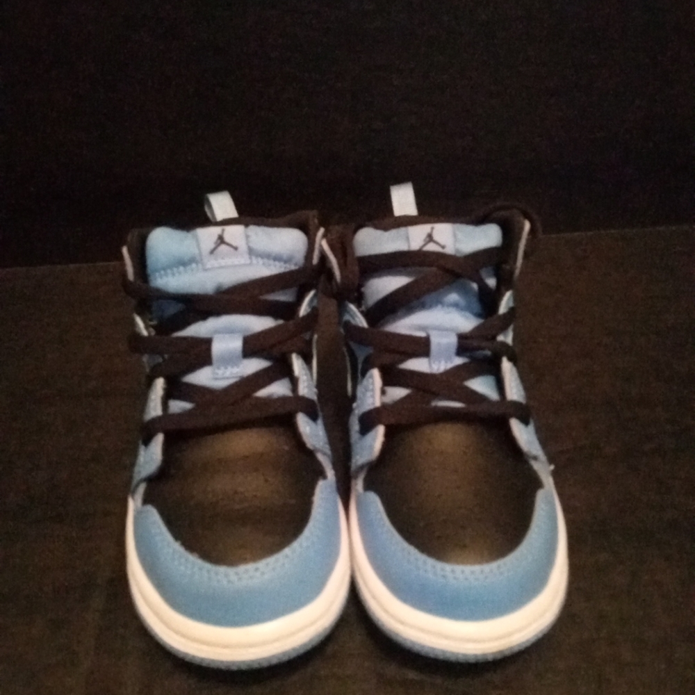 Kids Jordan 1 Mid